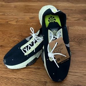NWT Nike Running sneakers